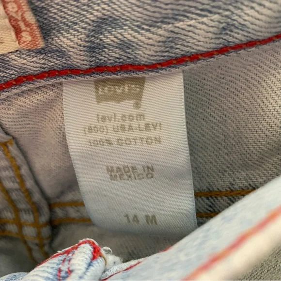 Woman’s Levi’s 550 size 14 vintage 1980s light wash jeans - Picture 7 of 11